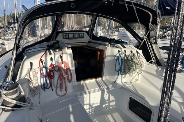 UPBEAT 36ft C amp C Yacht For Sale