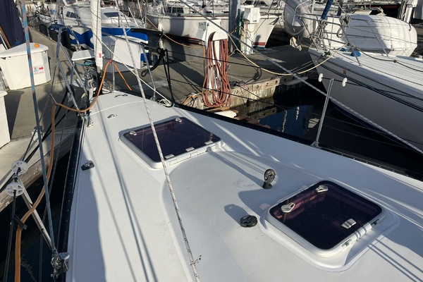 UPBEAT 36ft C amp C Yacht For Sale