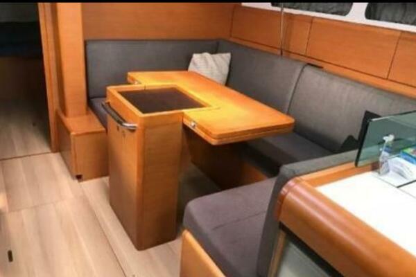 42ft Jeanneau Yacht For Sale