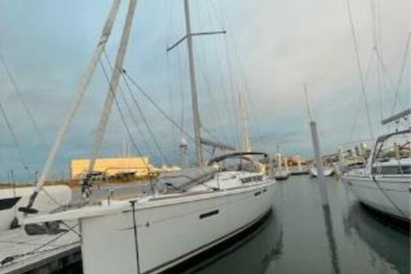 2016 Jeanneau 42 419