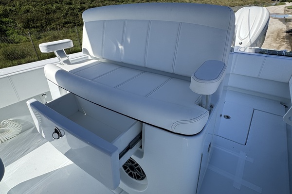 32ft Contender Yacht For Sale