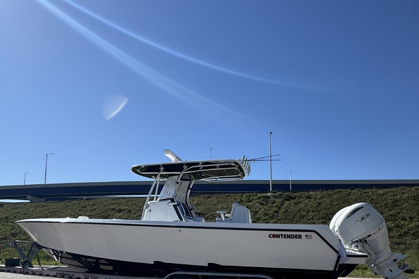 32ft Contender Yacht For Sale