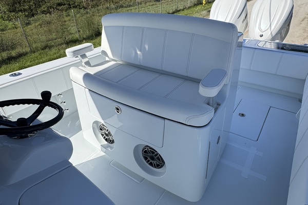 32ft Contender Yacht For Sale