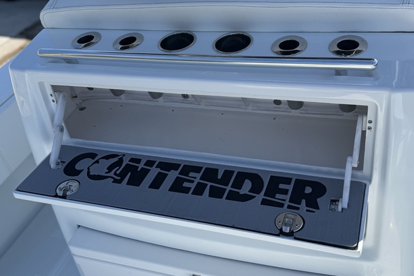 32ft Contender Yacht For Sale