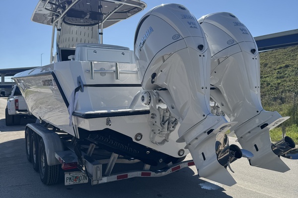 32ft Contender Yacht For Sale