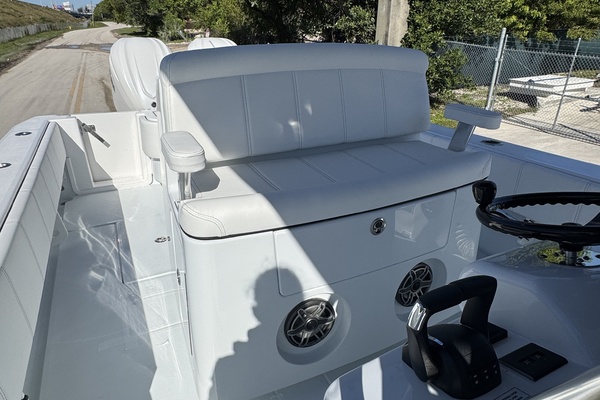 32ft Contender Yacht For Sale