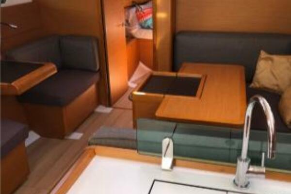 Zephyr 42ft Jeanneau Yacht For Sale