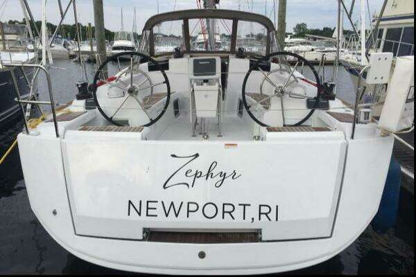 Photo of the 2017 Jeanneau 419 "Zephyr"