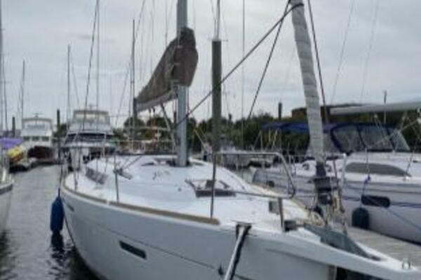 Zephyr 42ft Jeanneau Yacht For Sale