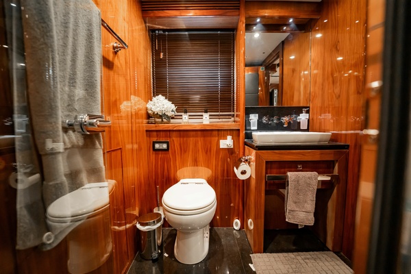 BLUE 112ft Sunseeker Yacht For Sale