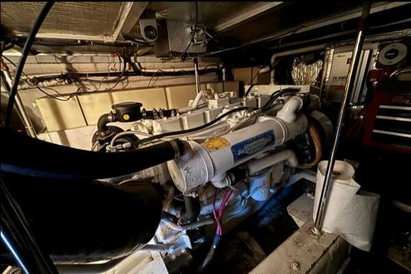 Moonstruck 53ft Carver Yacht For Sale