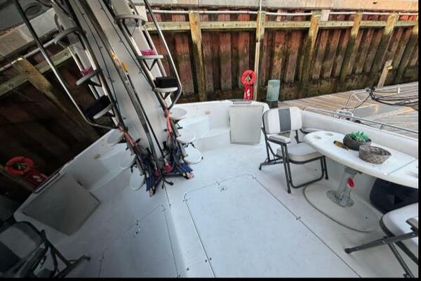 Moonstruck 53ft Carver Yacht For Sale