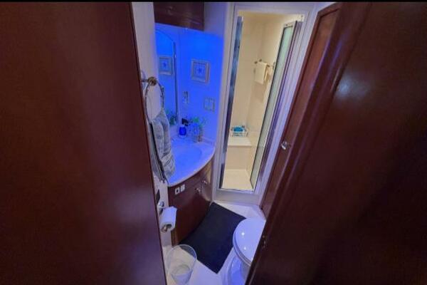 Moonstruck 53ft Carver Yacht For Sale