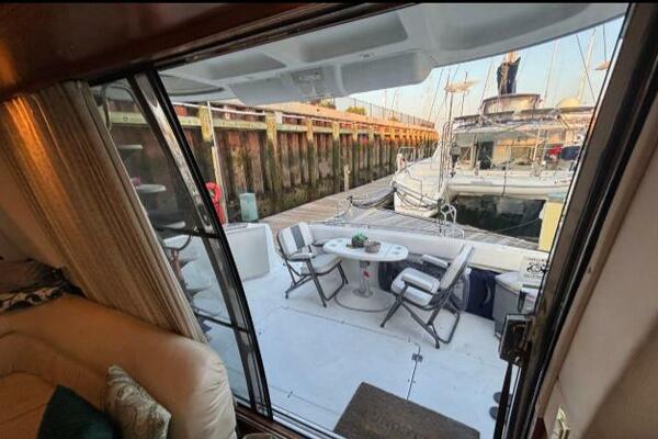 Moonstruck 53ft Carver Yacht For Sale