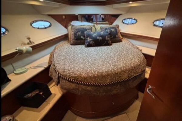 Moonstruck 53ft Carver Yacht For Sale