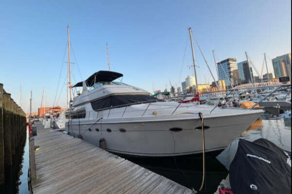 53-ft-Carver-1998-530 Voyager-Moonstruck Charlestown Massachusetts United States  yacht for sale