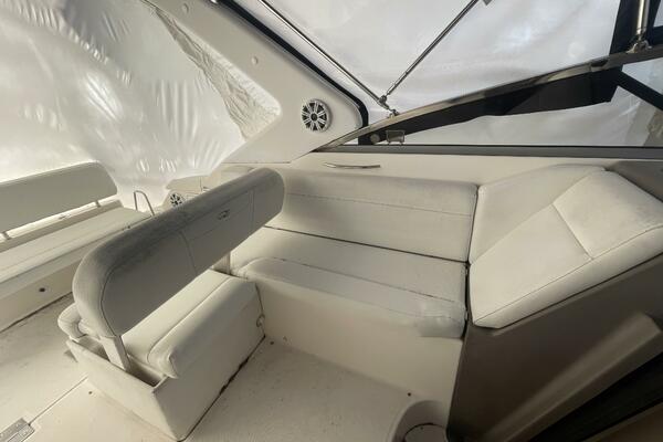 28ft Regal Yacht For Sale