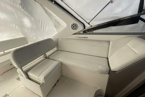 28ft Regal Yacht For Sale