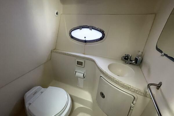 28ft Regal Yacht For Sale