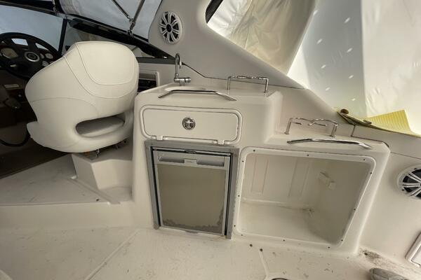 28ft Regal Yacht For Sale