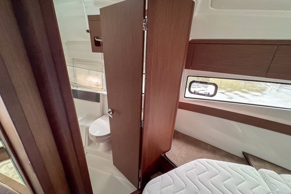 Beneteau Antares 11 Yacht For Sale