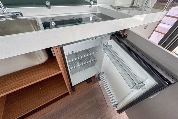 Beneteau Antares 11 Yacht For Sale