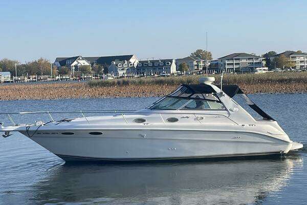 33-ft-Sea Ray-1996-- Grand Haven Michigan United States  yacht for sale