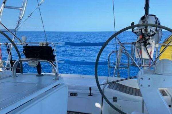 Photo of the 2006 Jeanneau 45 "Kolibri"