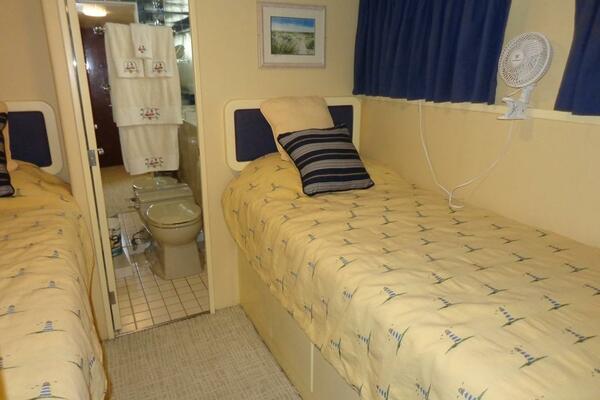 80ft Burger Yacht For Sale