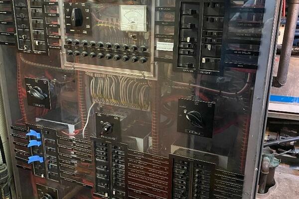 80ft Burger Yacht For Sale