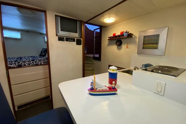 80ft Burger Yacht For Sale