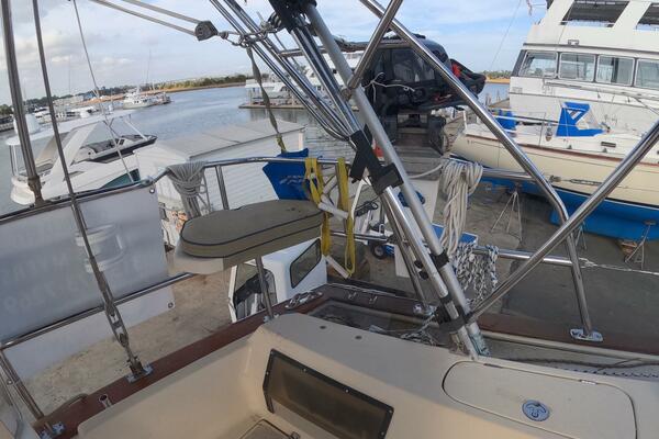 3 DOLPHINS 37ft Island Packet Yacht For Sale