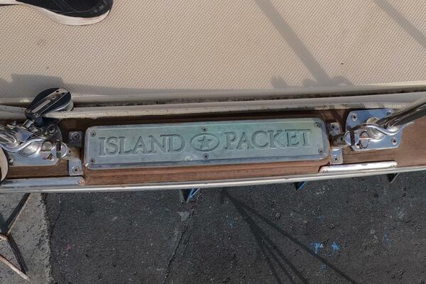 3 DOLPHINS 37ft Island Packet Yacht For Sale