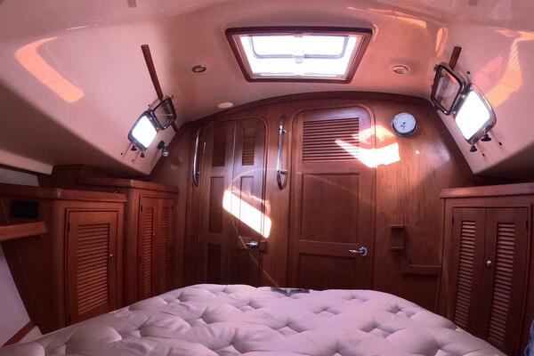 3 DOLPHINS 37ft Island Packet Yacht For Sale