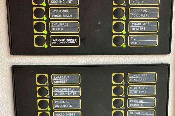 Feeling 546 Yacht For Sale