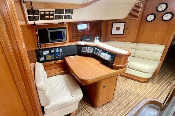 Feeling 546 Yacht For Sale
