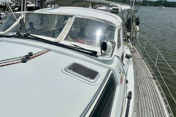 Feeling 546 Yacht For Sale