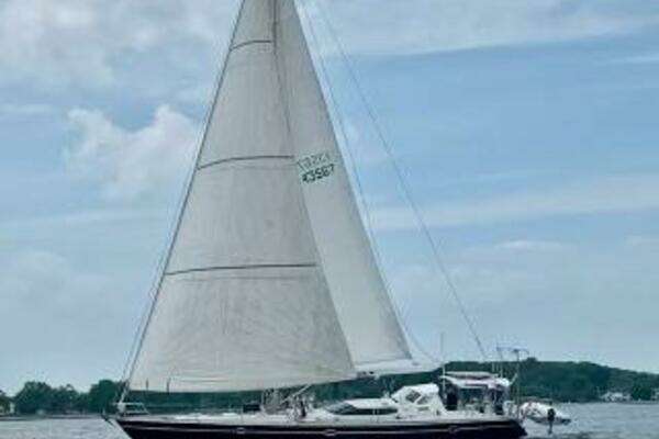 Feeling 546 Yacht For Sale
