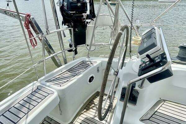 Feeling 546 Yacht For Sale