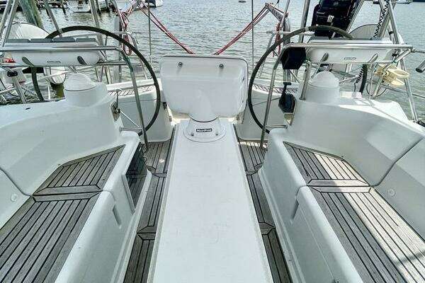 Feeling 546 Yacht For Sale