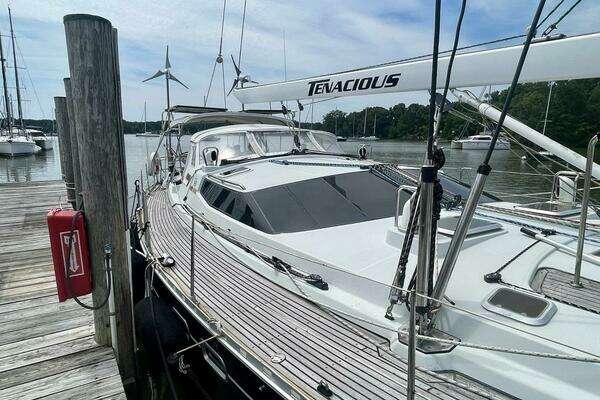 Feeling 546 Yacht For Sale