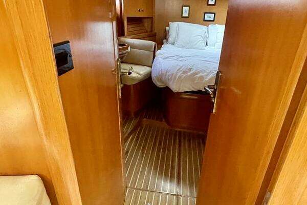 Feeling 546 Yacht For Sale