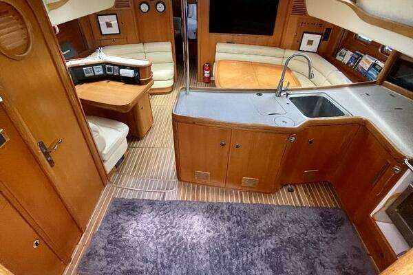 Feeling 546 Yacht For Sale