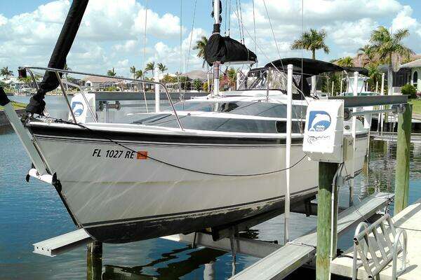 Photo of the 2010 Macgregor 