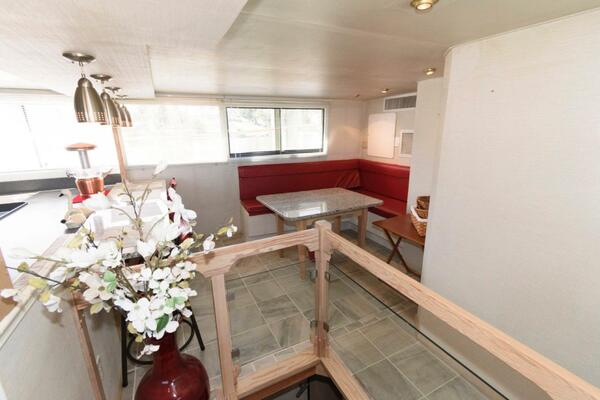 LIQUIDITY 102ft Broward Yacht For Sale