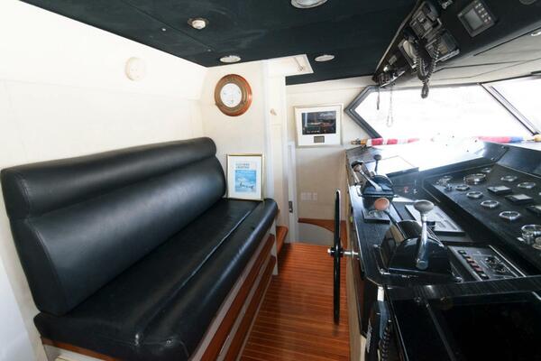 LIQUIDITY 102ft Broward Yacht For Sale