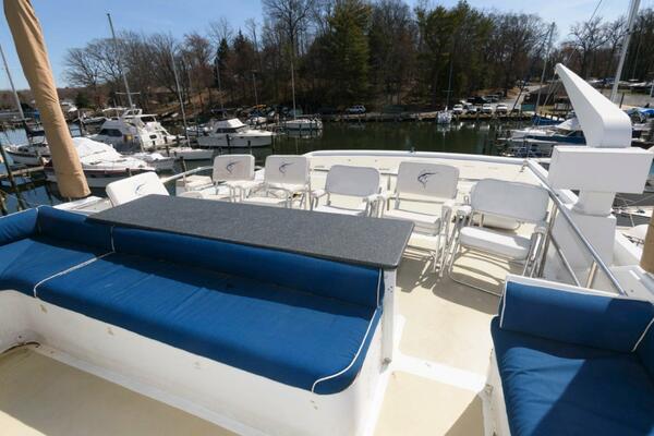 LIQUIDITY 102ft Broward Yacht For Sale