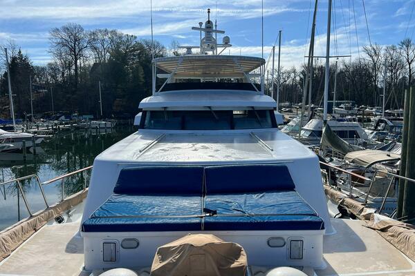 LIQUIDITY 102ft Broward Yacht For Sale