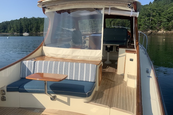 2019 Hinckley 40