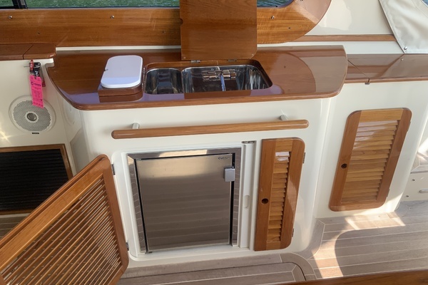 2019 Hinckley 40